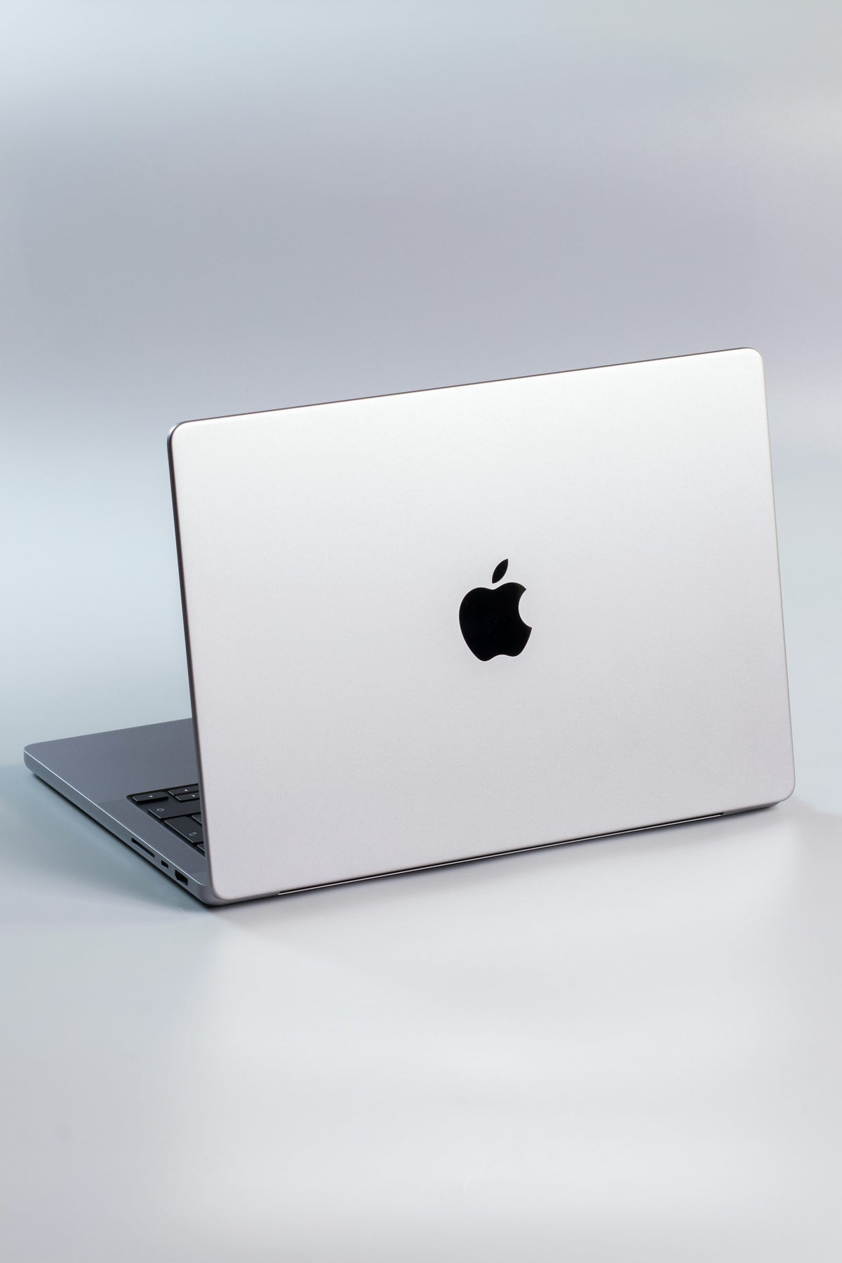 Ordinateur portable Apple – finition argentée